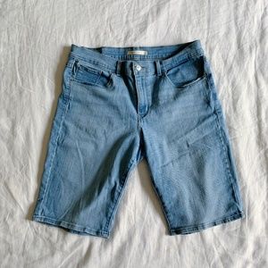 Levi's Bermuda Shorts in Forever Light Wash